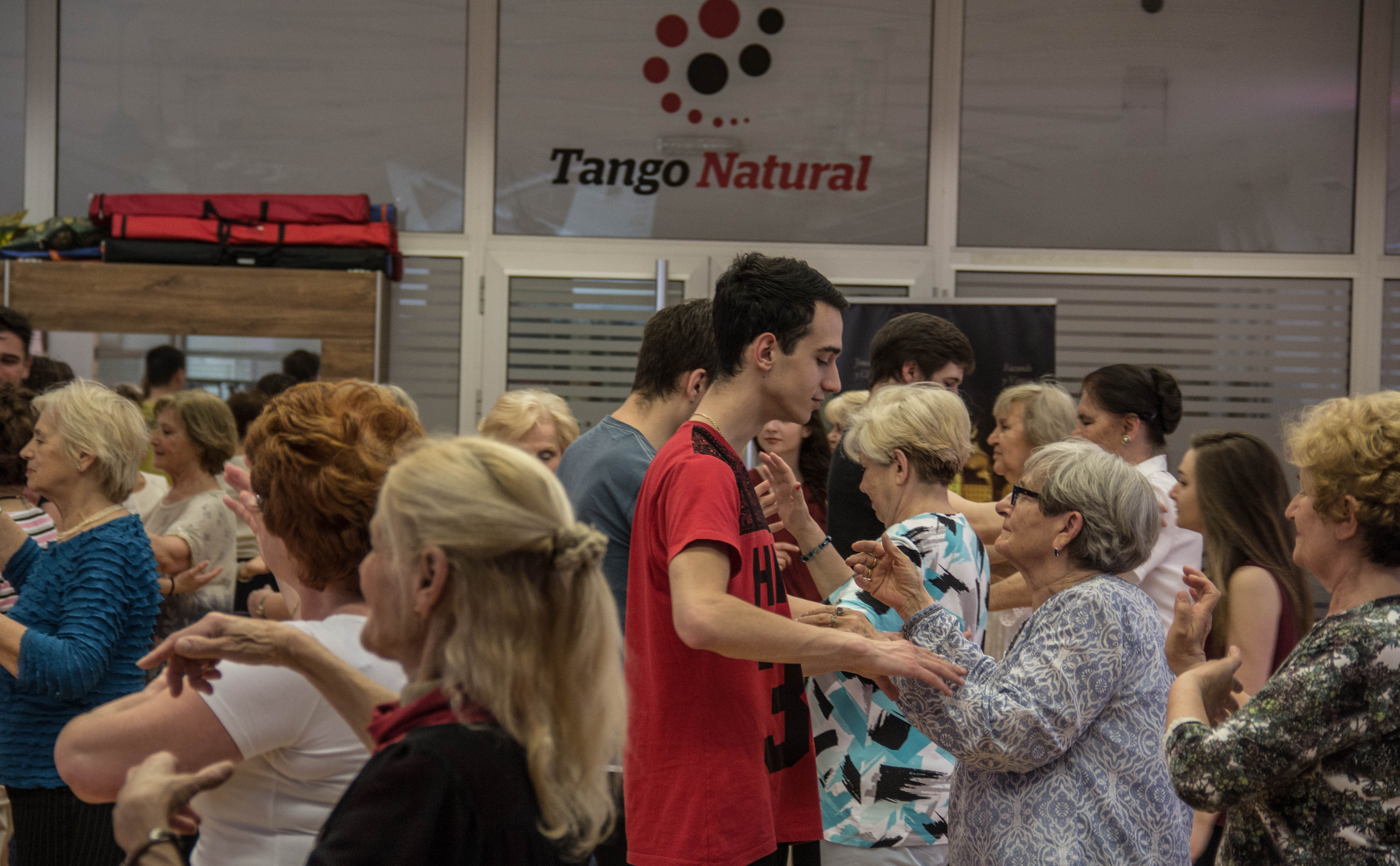 INTERGENERATIONAL TANGO DANCE WORKSHOP