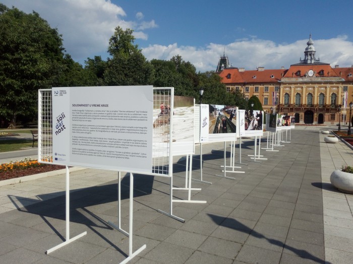 Izložba Tanjugovih fotografija "Solidarnost u vreme krize" i besplatna projekcija filma "Dobri poštar" širom Srbije