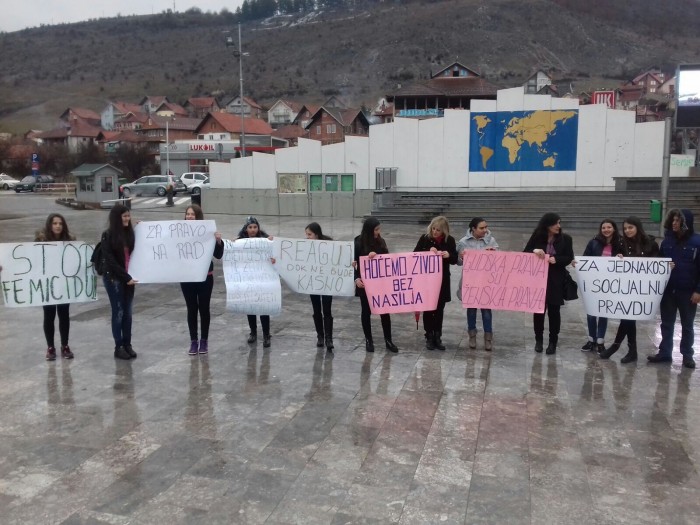 PODRŠKA LOKALNIM ZAJEDNICAMA U ODGOVORU NA IZBEGLIČKU KRIZU